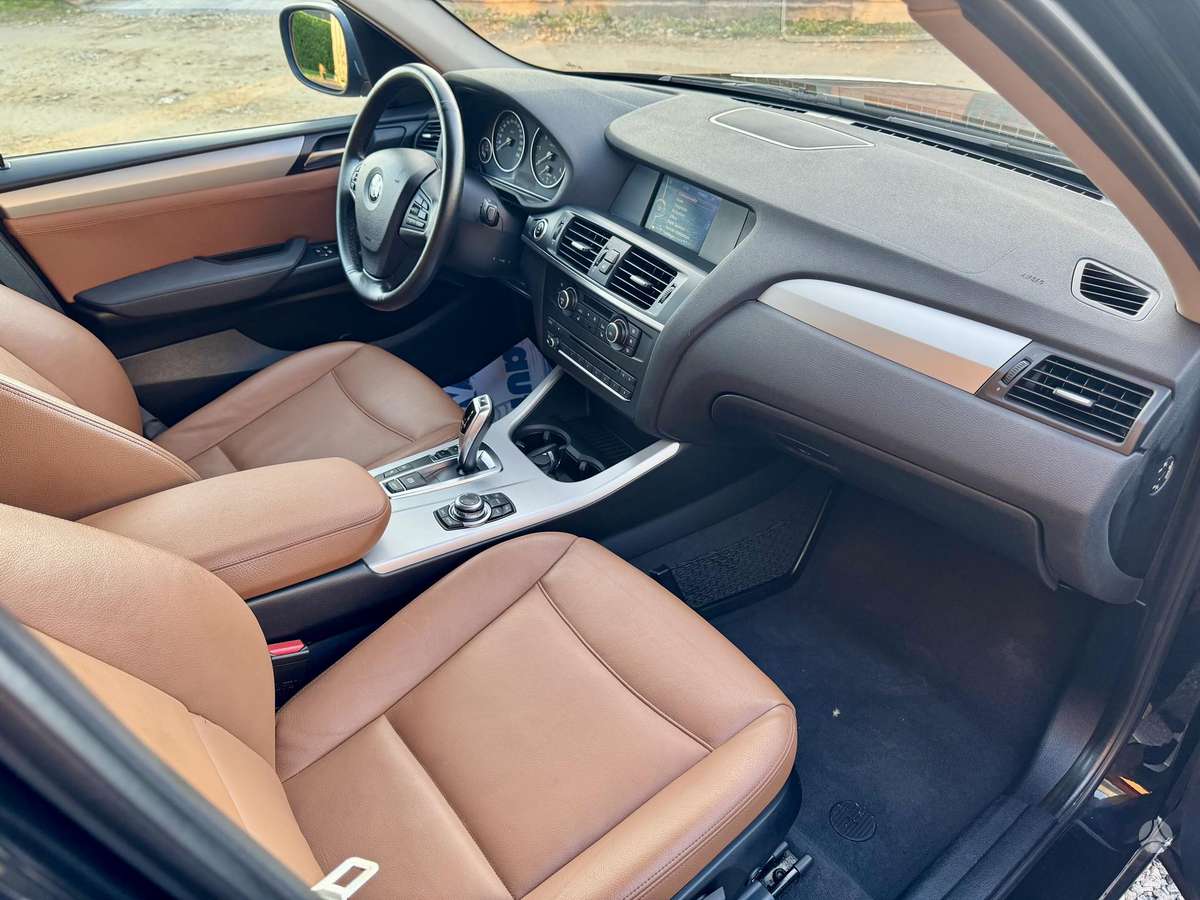 BMW X3, 2.0 l., off-road / crossover