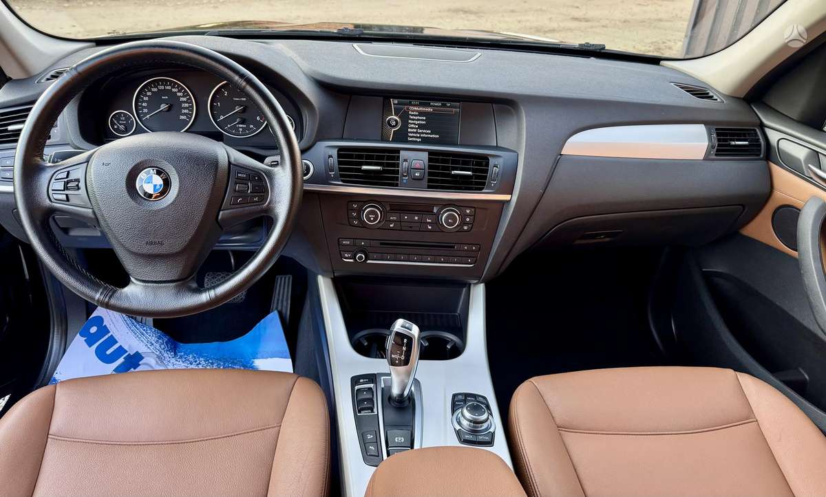 BMW X3, 2.0 l., off-road / crossover