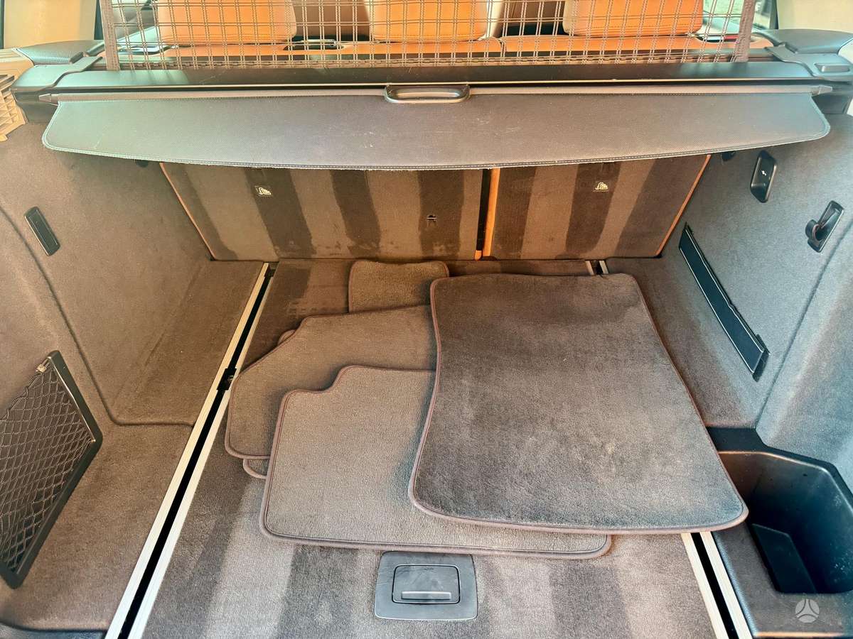 BMW X3, 2.0 l., off-road / crossover