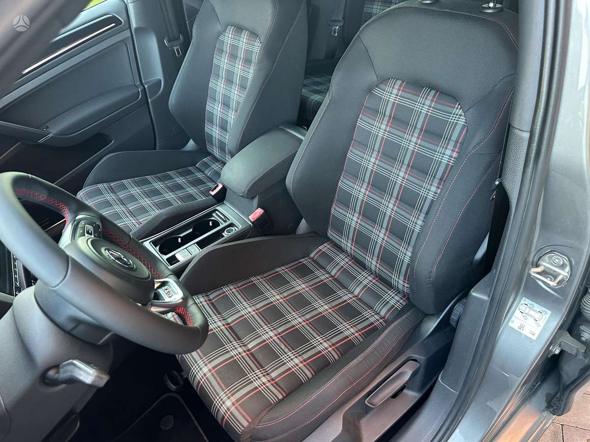 Volkswagen Golf, 2.0 l., hatchback