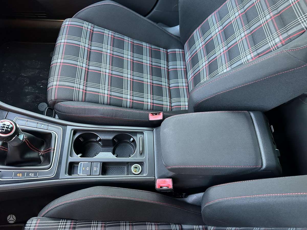 Volkswagen Golf, 2.0 l., hatchback