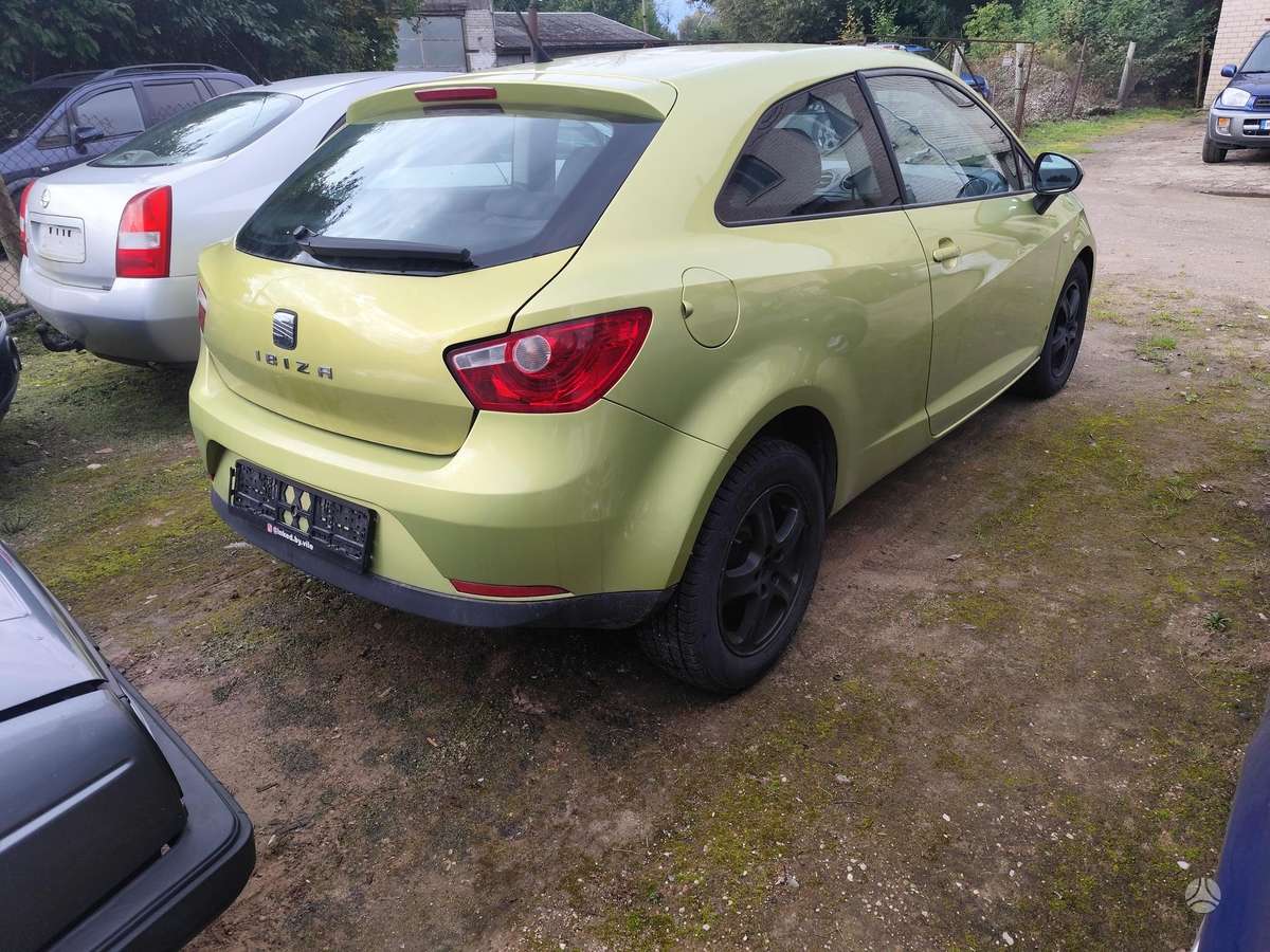 Seat Ibiza dalimis