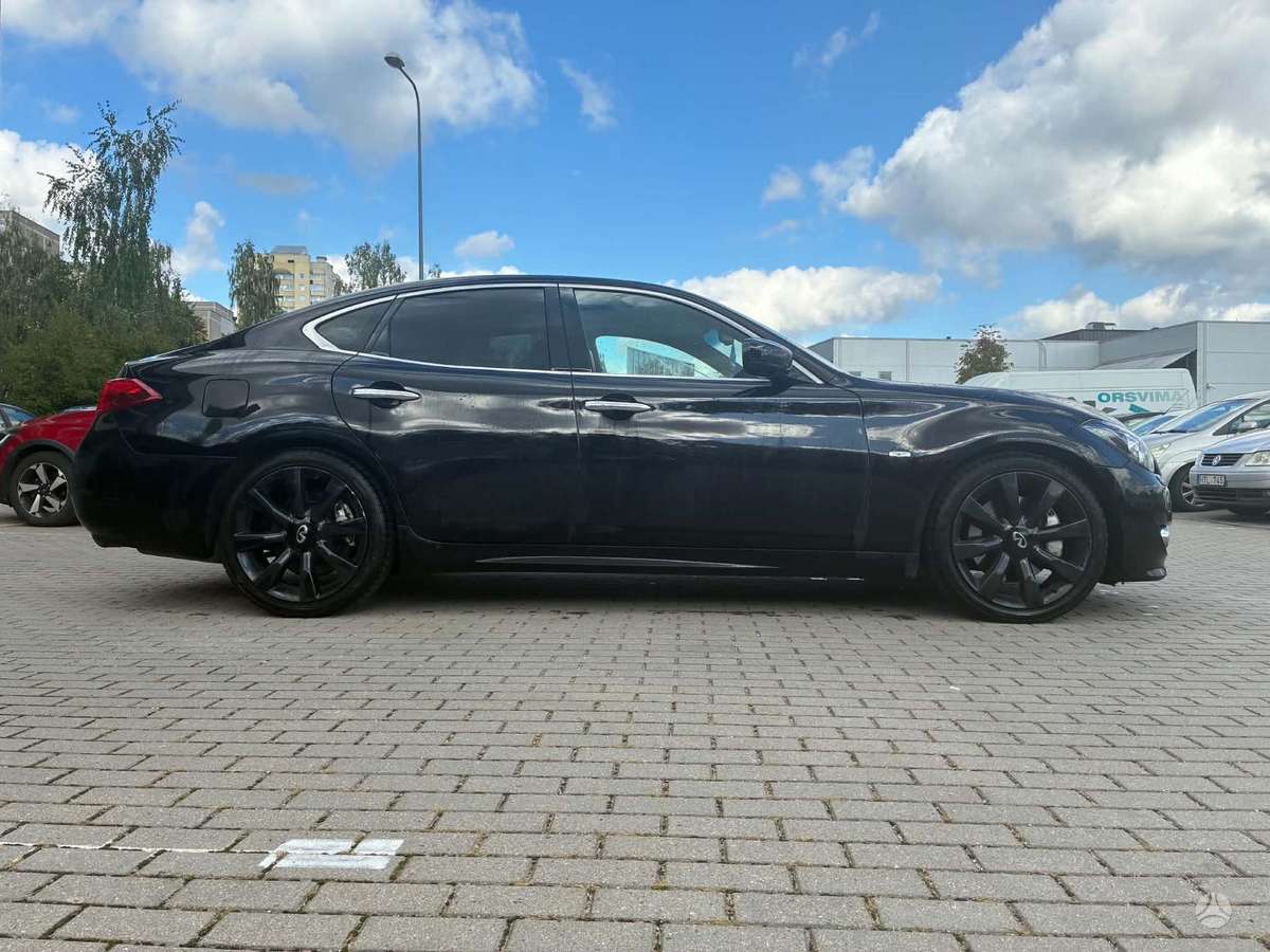 Infiniti M30, 3.0 l., Седан