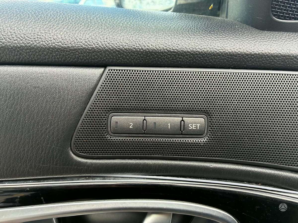 Infiniti M30, 3.0 l., Седан