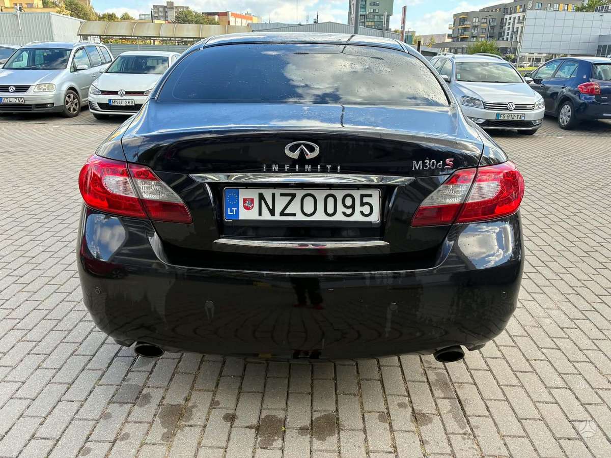 Infiniti M30, 3.0 l., Седан