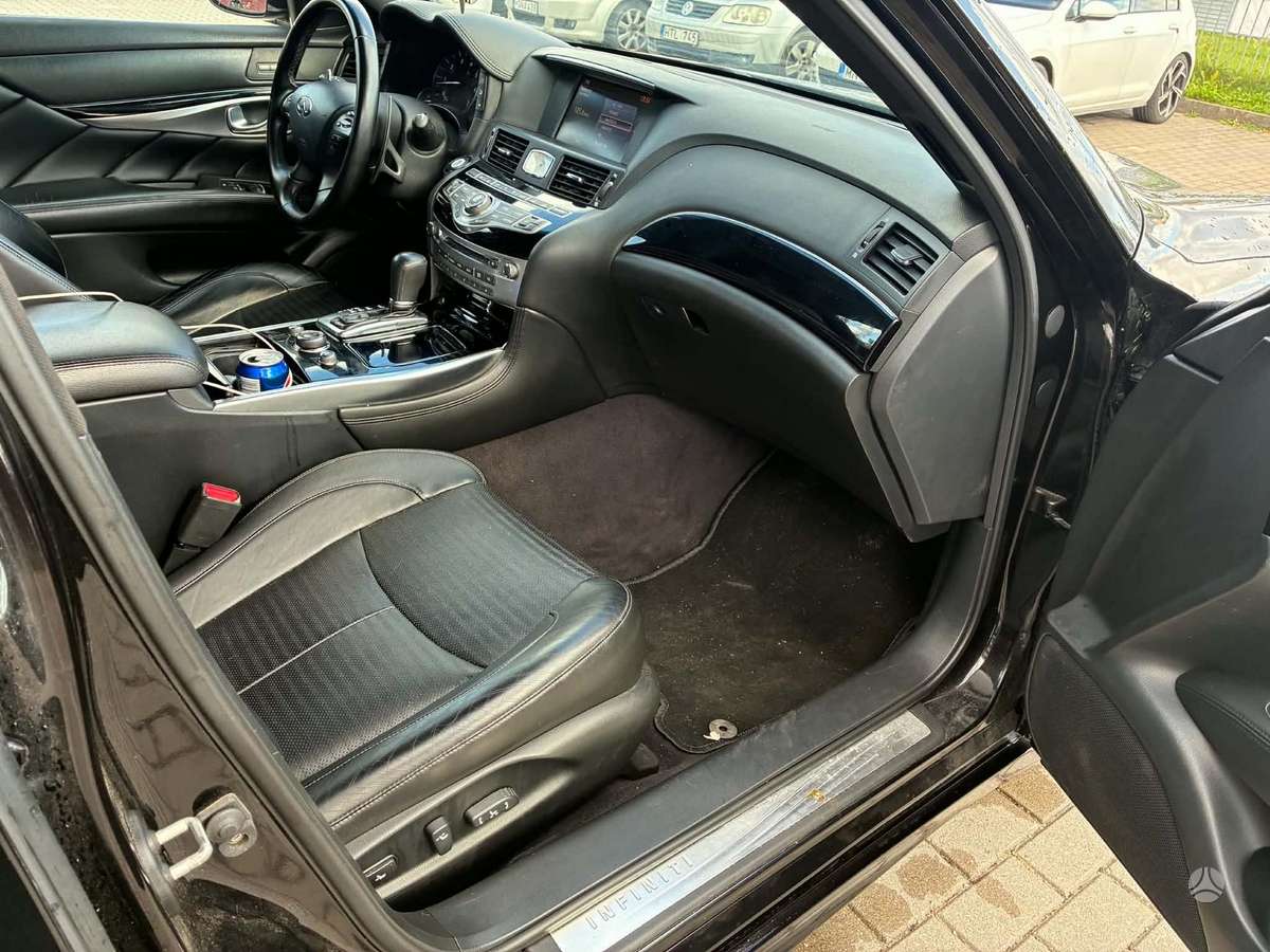 Infiniti M30, 3.0 l., Седан