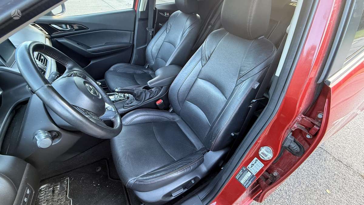 Mazda 3, 2.2 l., Хэтчбек