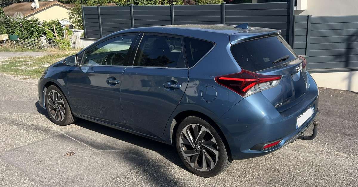 Toyota Auris, 1.2 l., Хэтчбек
