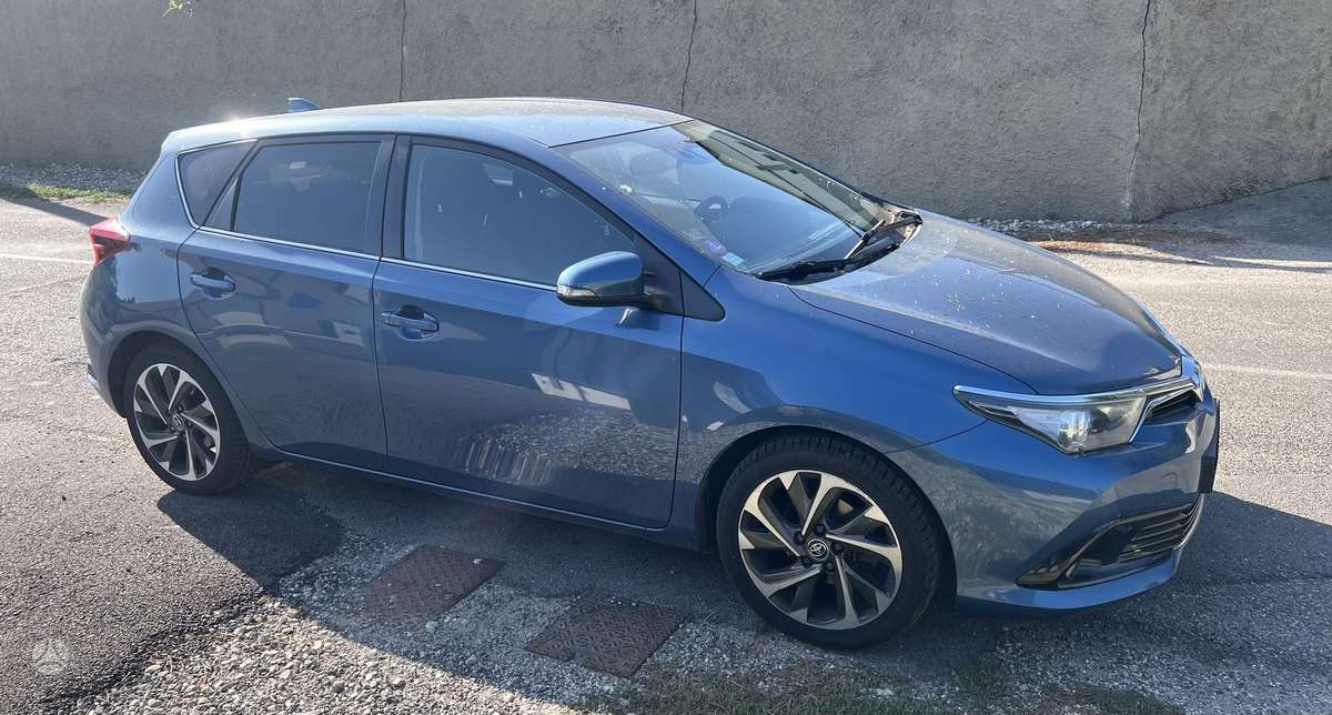Toyota Auris, 1.2 l., Хэтчбек
