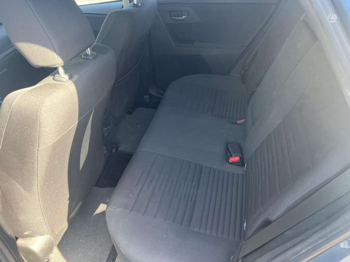 Toyota Auris, 1.2 l., Хэтчбек