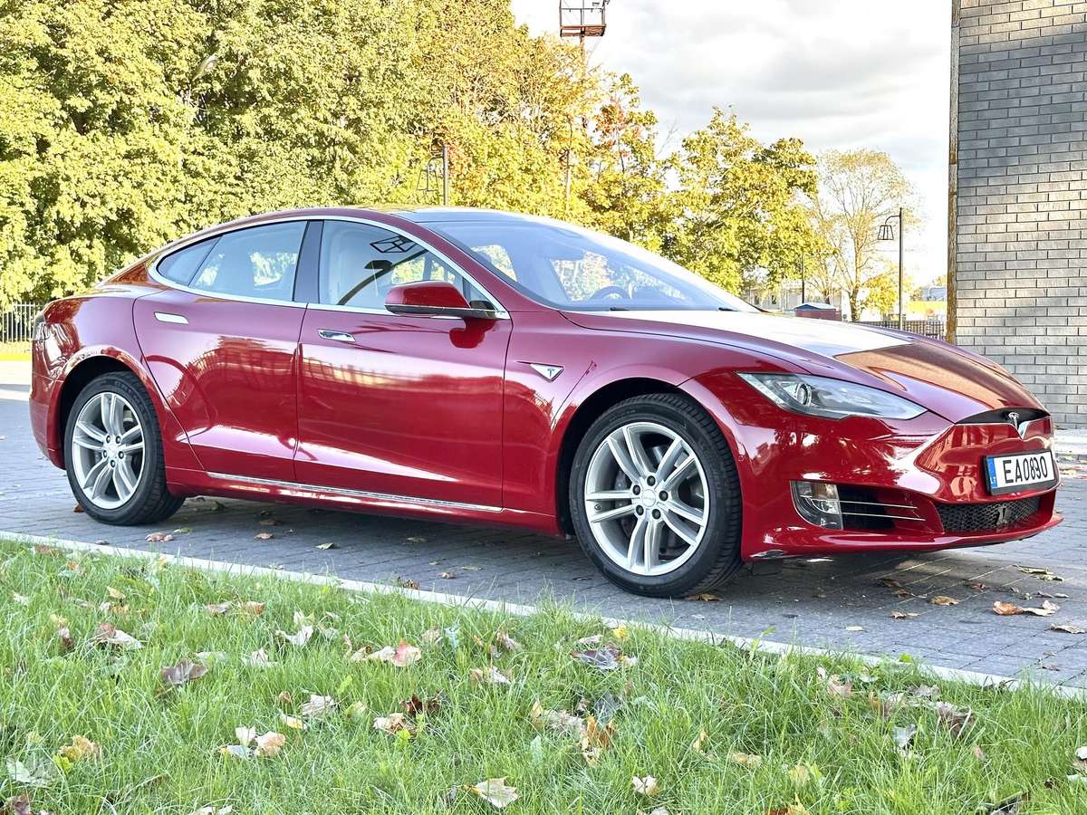 Tesla Model S, 75 кВт·ч, Хэтчбек