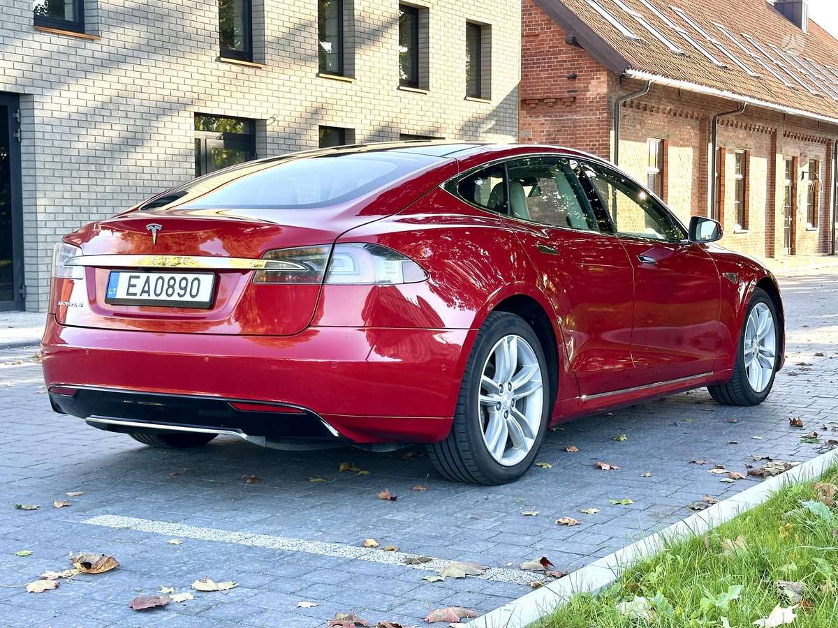 Tesla Model S, 75 кВт·ч, Хэтчбек