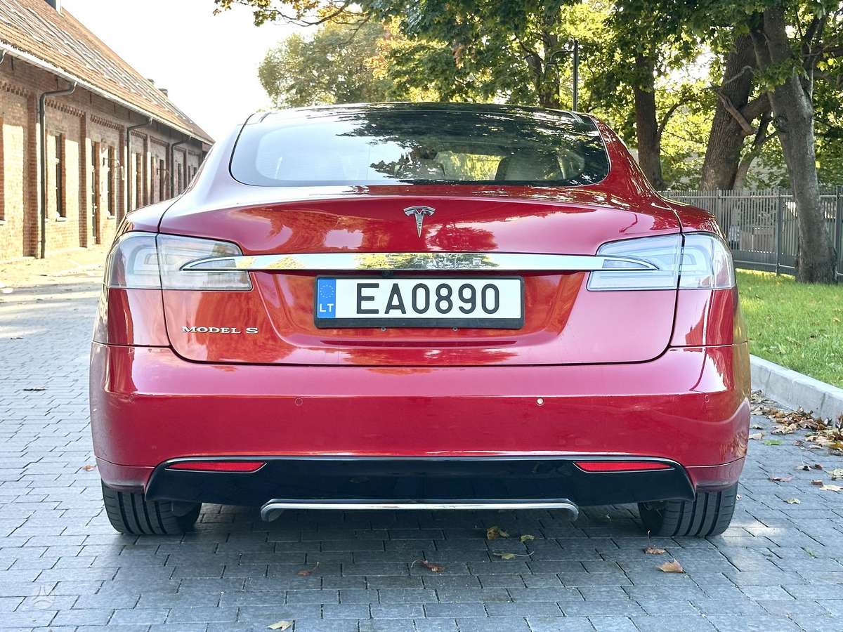 Tesla Model S, 75 кВт·ч, Хэтчбек