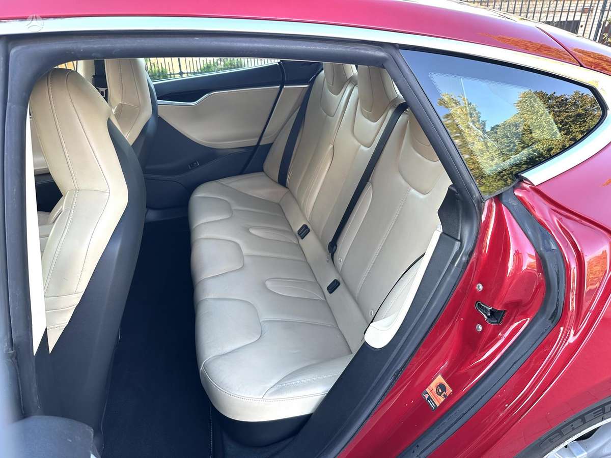 Tesla Model S, 75 кВт·ч, Хэтчбек