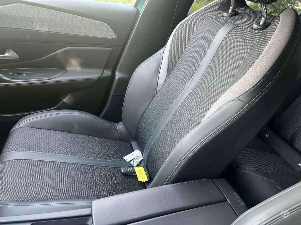 Peugeot 308, 1.2 l., Универсал