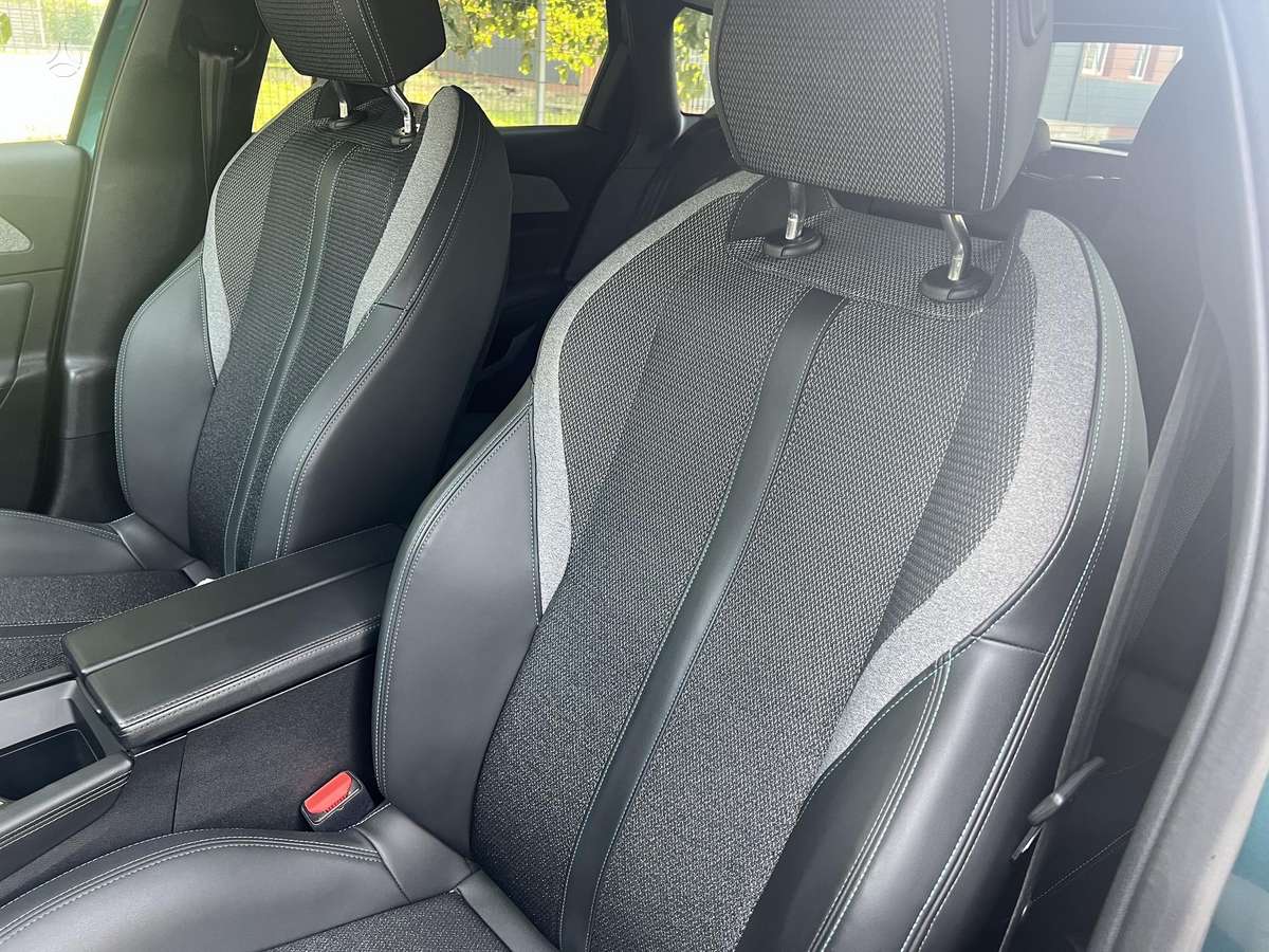 Peugeot 308, 1.2 l., Универсал
