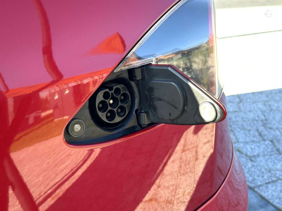 Tesla Model S, 75 кВт·ч, Хэтчбек