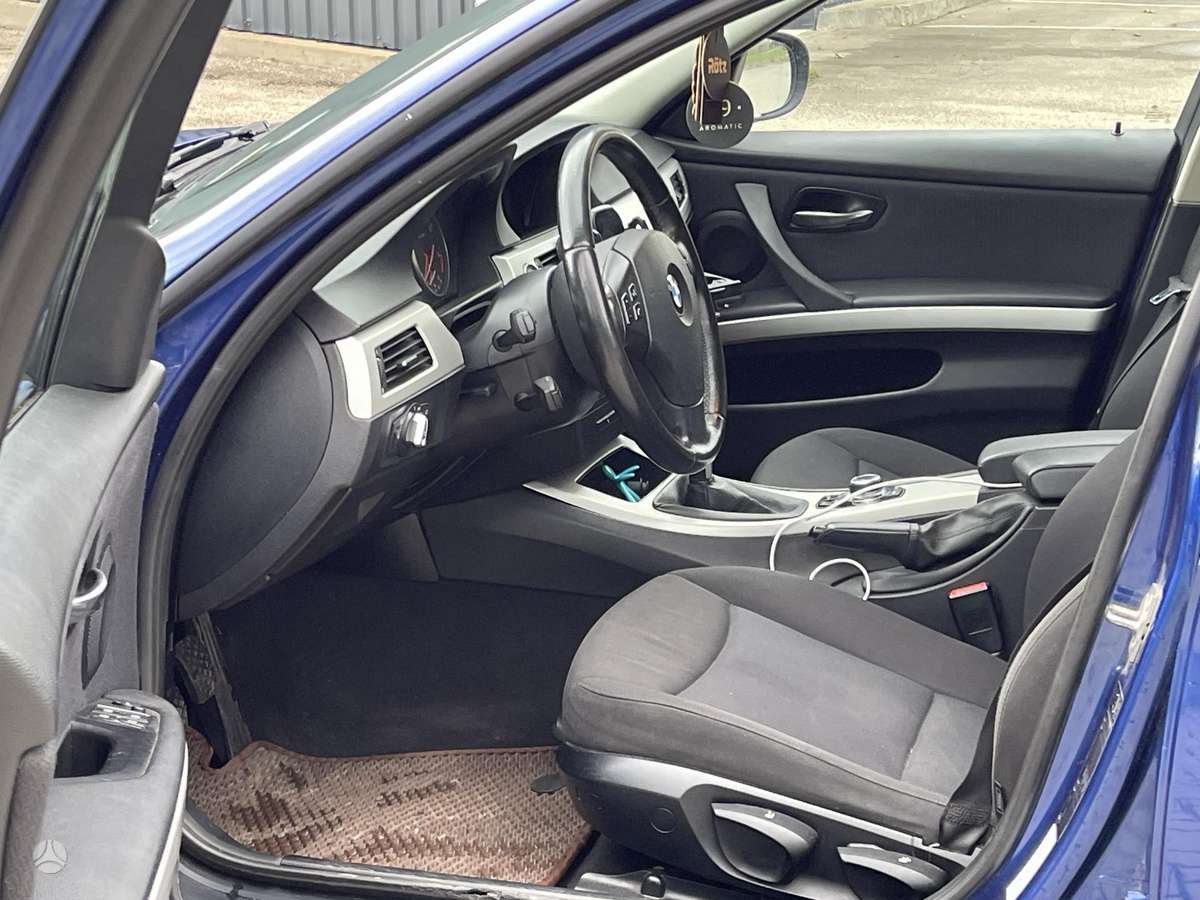 BMW 320, 2.0 l., Седан