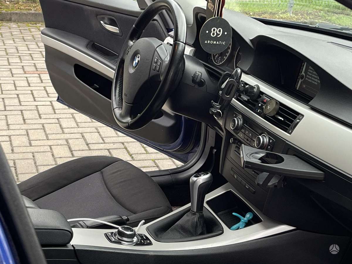 BMW 320, 2.0 l., Седан