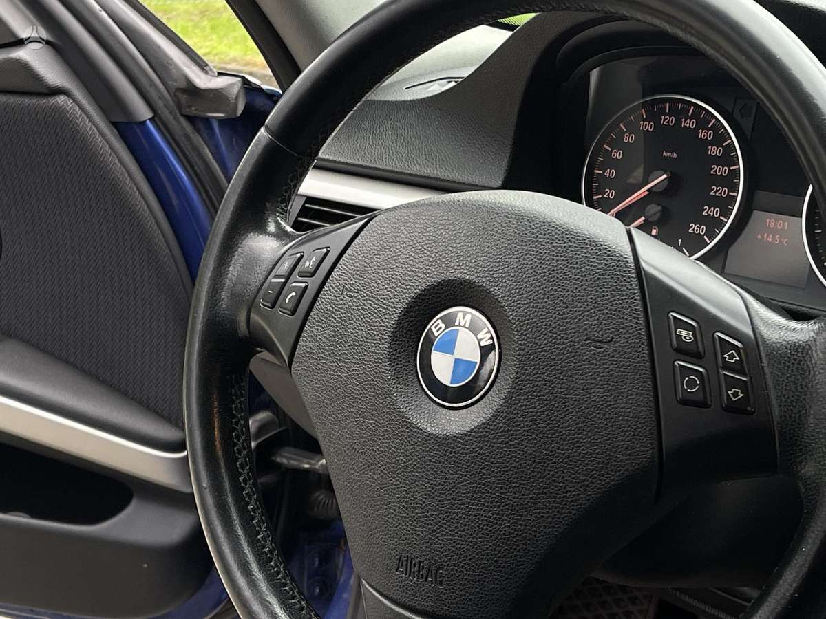 BMW 320, 2.0 l., Седан