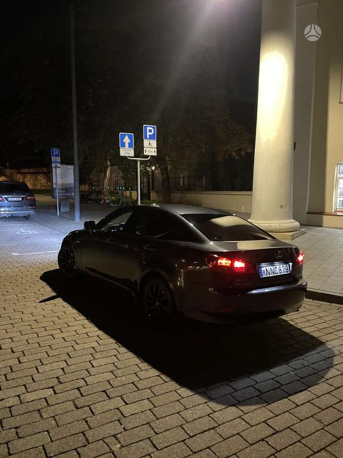 Lexus IS 220, 2.2 l., Седан