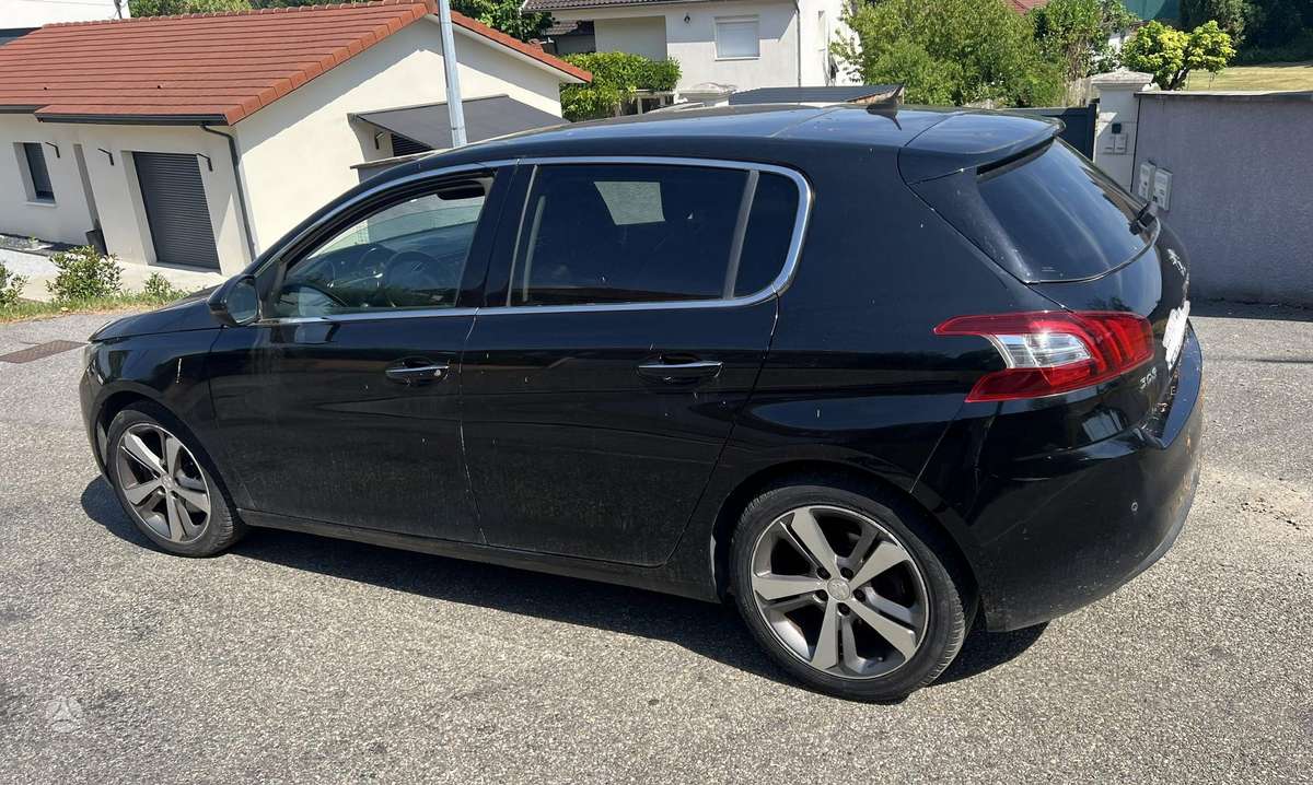 Peugeot 308, 1.6 l., hatchback