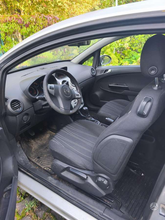 Opel Corsa, 1.2 l., Хэтчбек