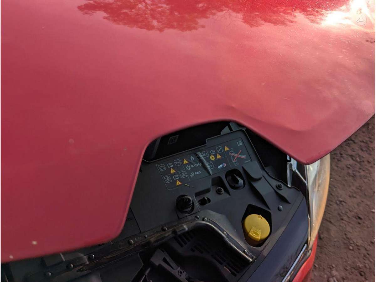 Renault Clio engine