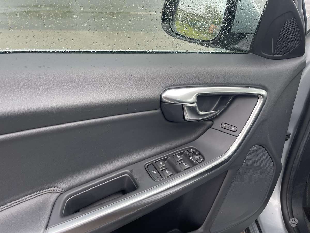 Volvo V60, 2.4 l., Универсал