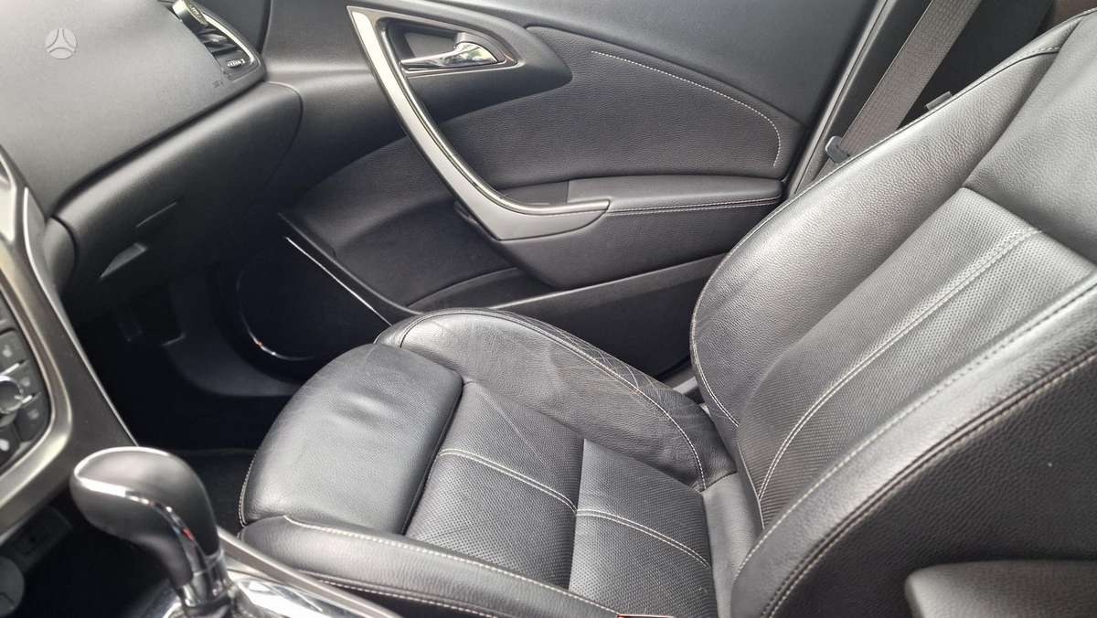 Opel Astra, 2.0 l., Хэтчбек