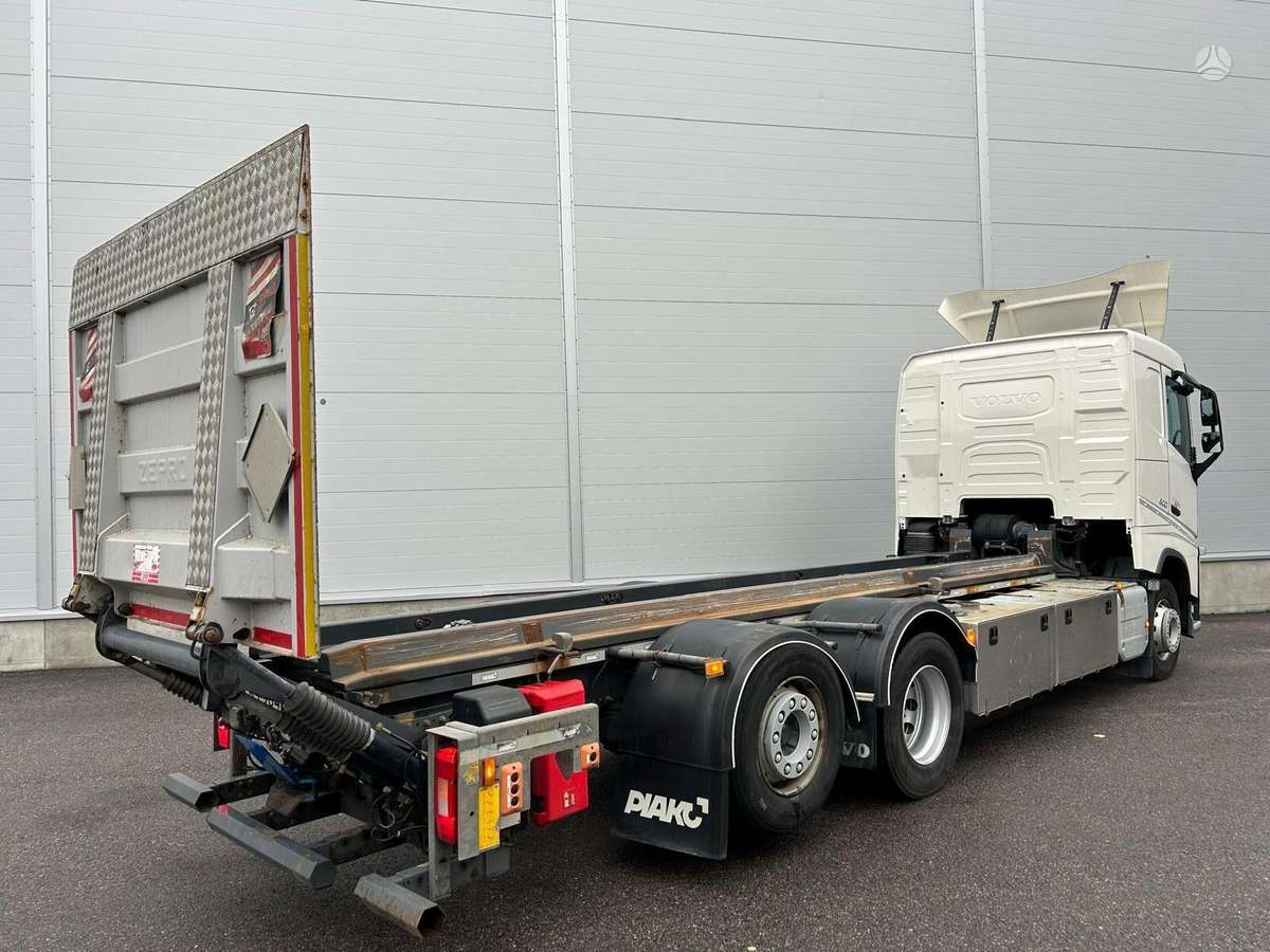 Volvo FH500, cab-chassis trucks