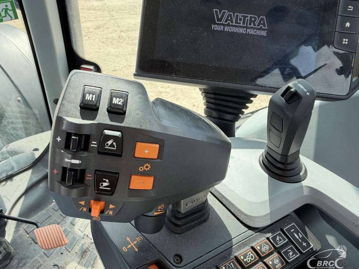Valtra T235, тракторы