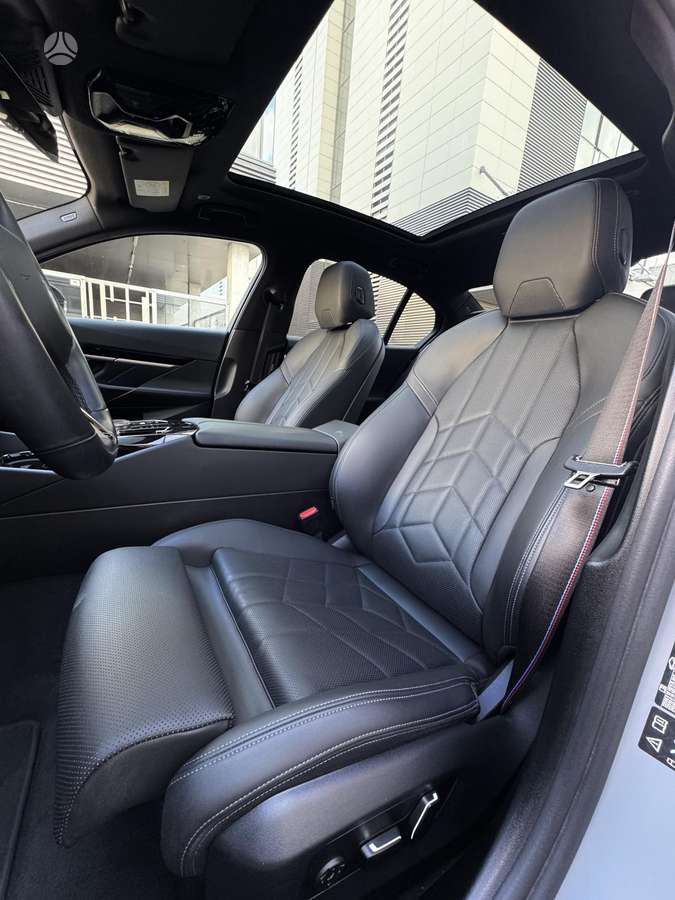 BMW 520, 2.0 l., Седан