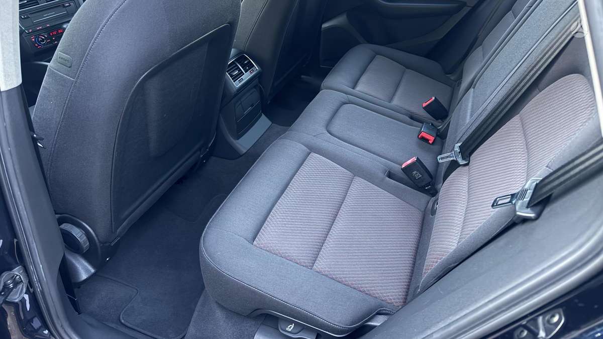 Audi Q5, 2.0 l., off-road / crossover