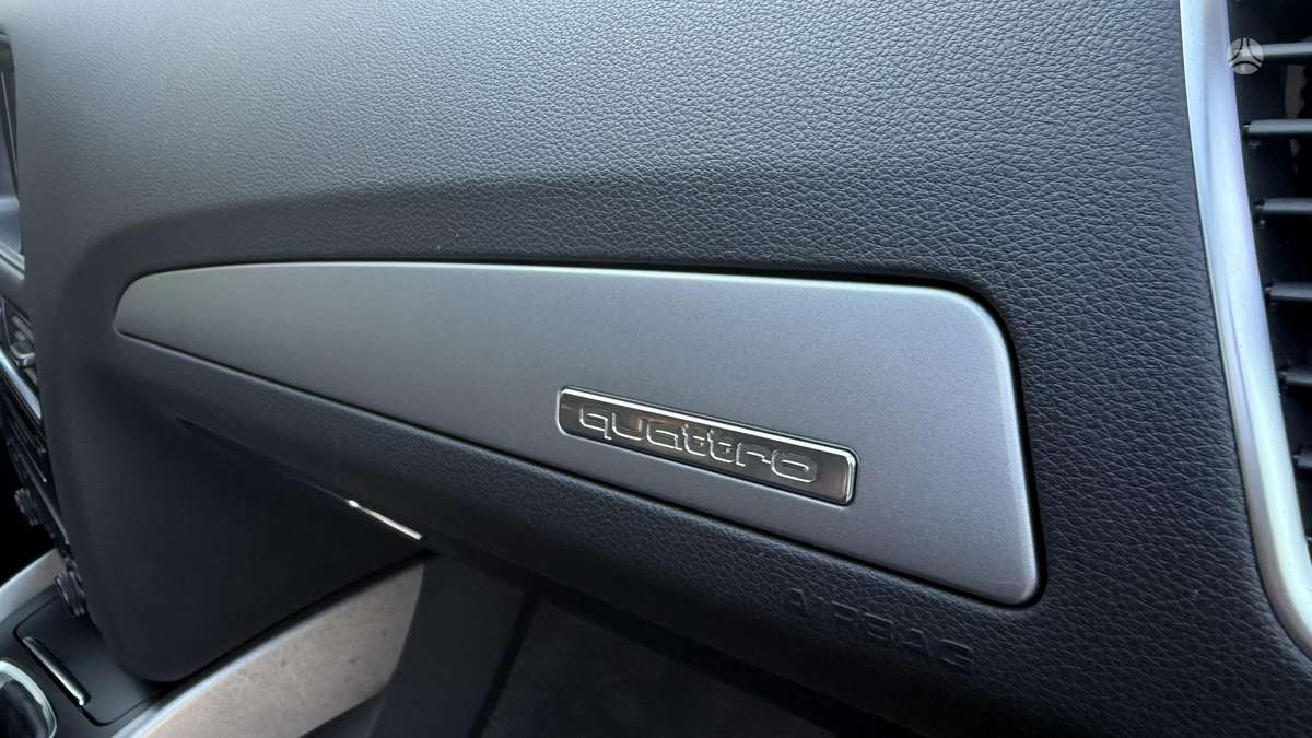 Audi Q5, 2.0 l., off-road / crossover
