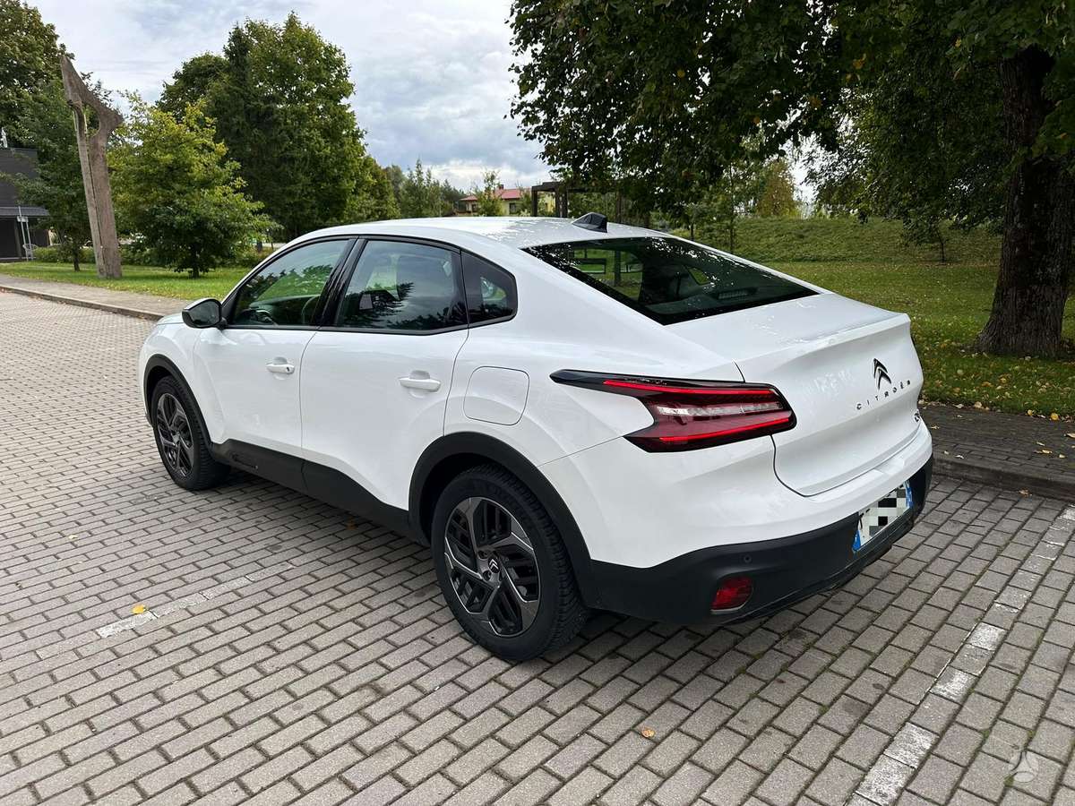 Citroen C4, 1.5 l., Хэтчбек