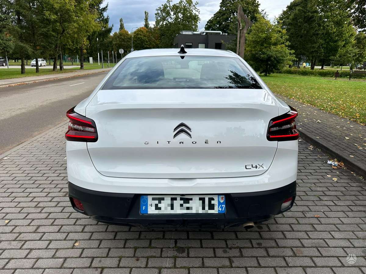 Citroen C4, 1.5 l., Хэтчбек