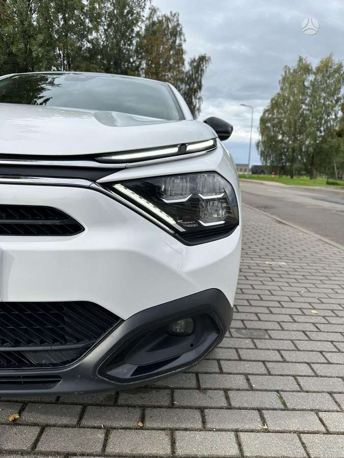 Citroen C4, 1.5 l., Хэтчбек