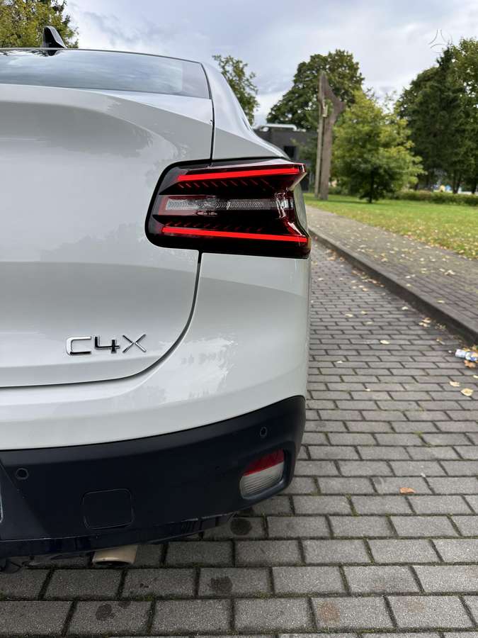 Citroen C4, 1.5 l., Хэтчбек