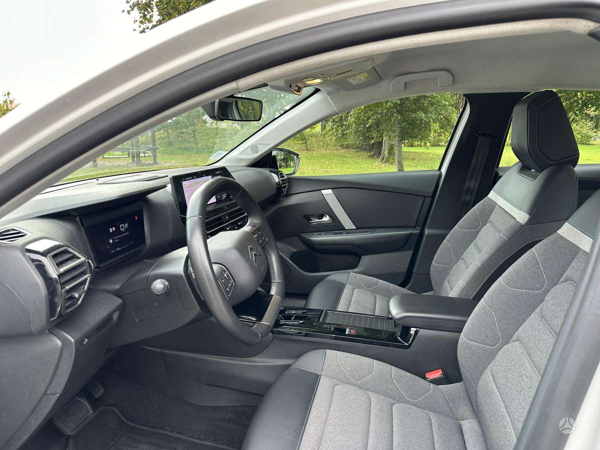 Citroen C4, 1.5 l., Хэтчбек