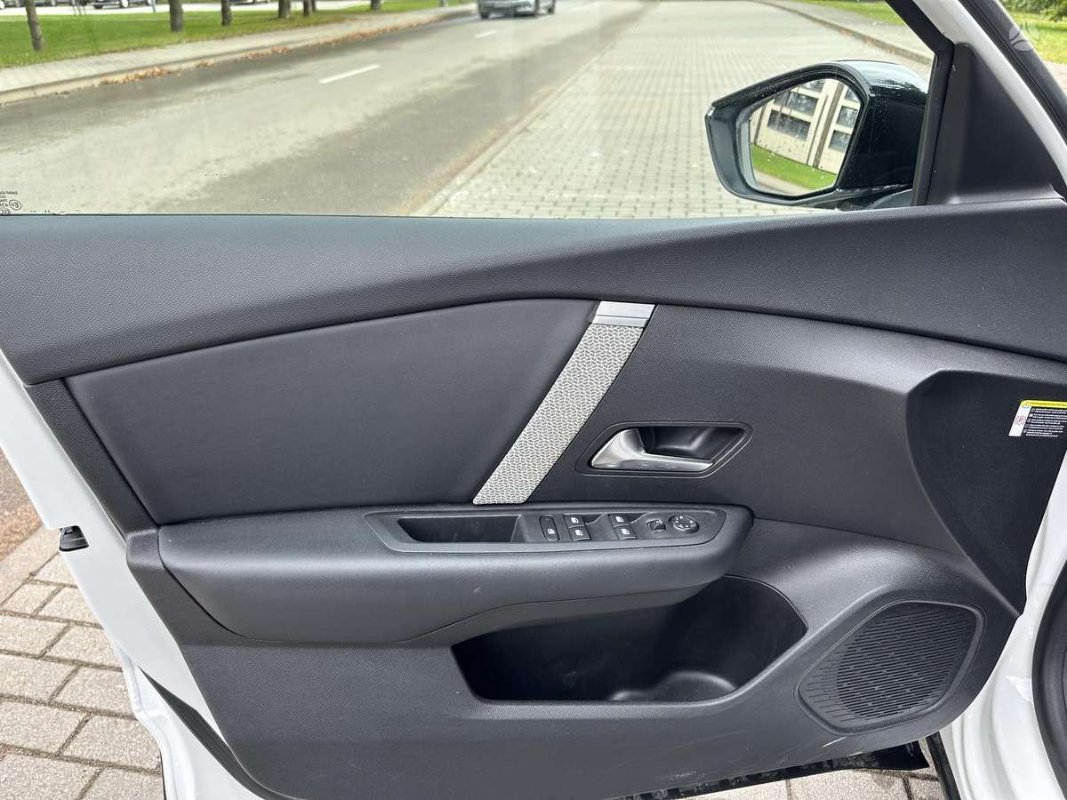 Citroen C4, 1.5 l., Хэтчбек
