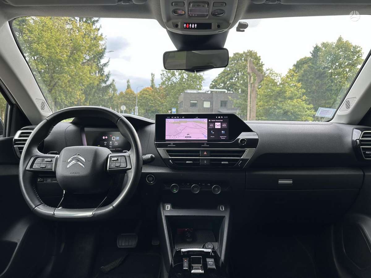 Citroen C4, 1.5 l., hatchback