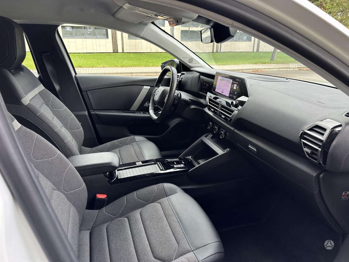 Citroen C4, 1.5 l., Хэтчбек