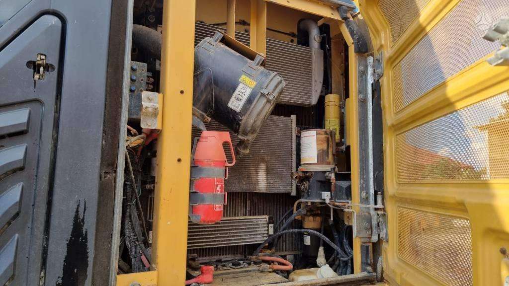 Caterpillar 320 E, экскаваторы