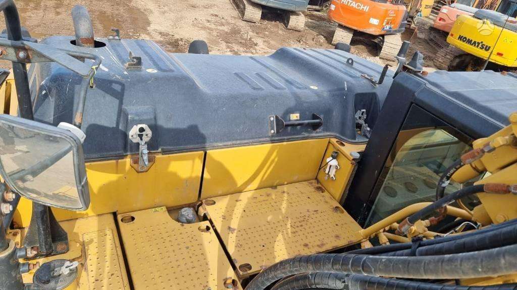 Caterpillar 320 E, excavator