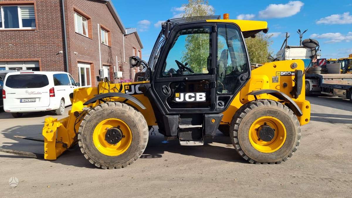 JCB 560-80, телескопическиe погрузчики