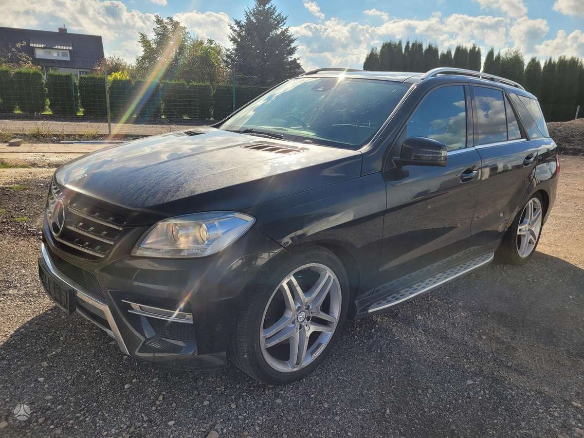 Mercedes-Benz ML350