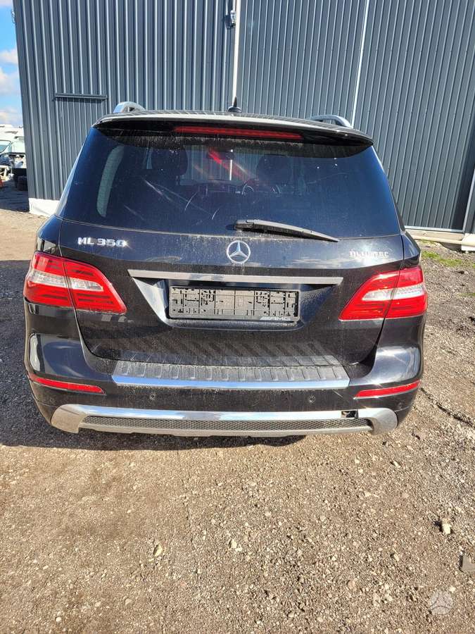 Mercedes-Benz ML350