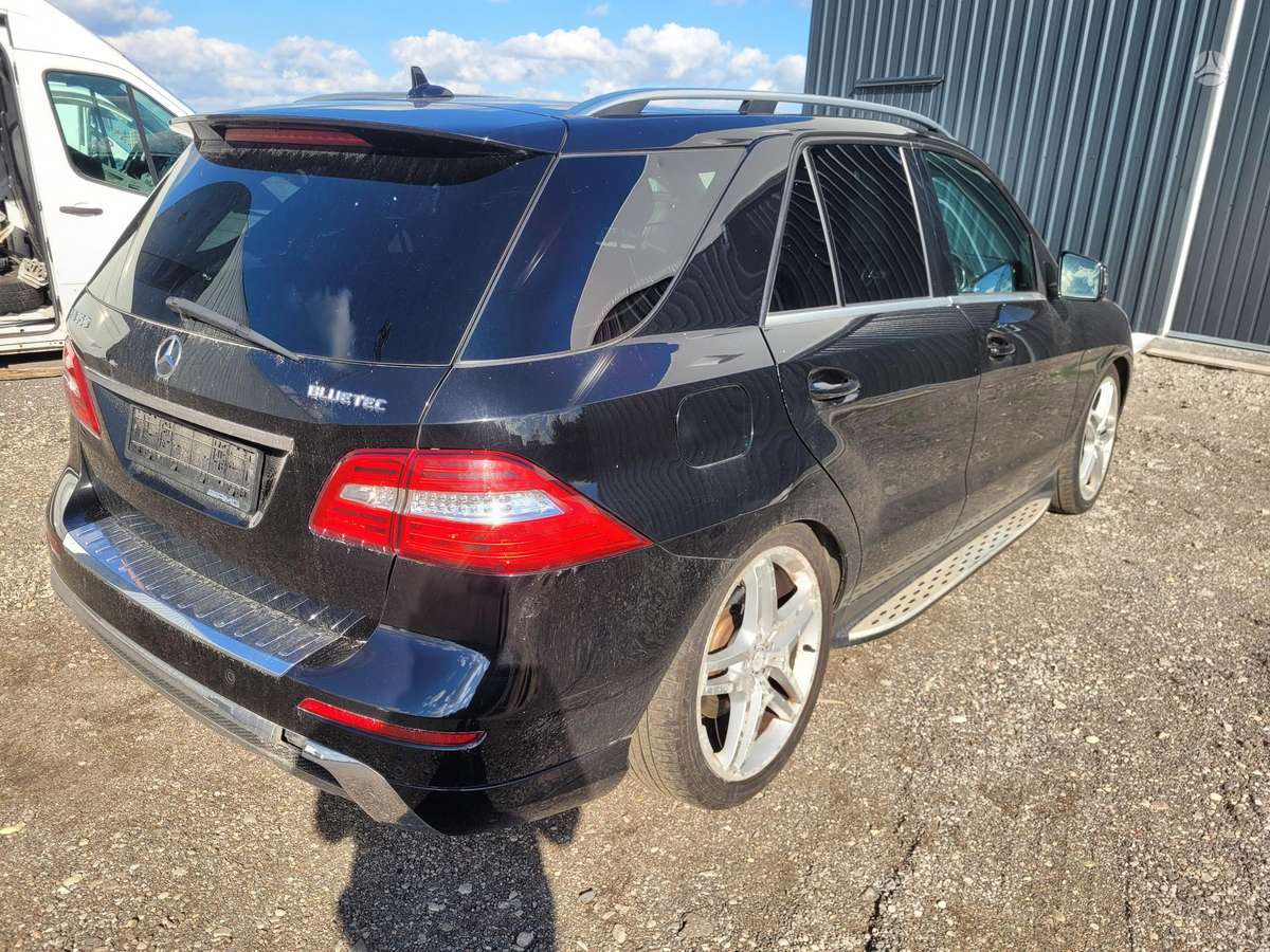 Mercedes-Benz ML350
