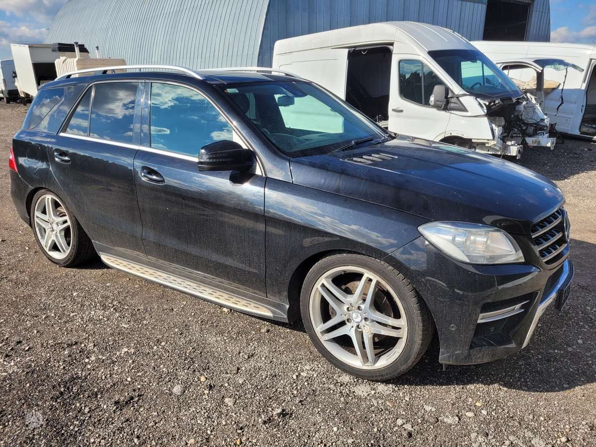 Mercedes-Benz ML350